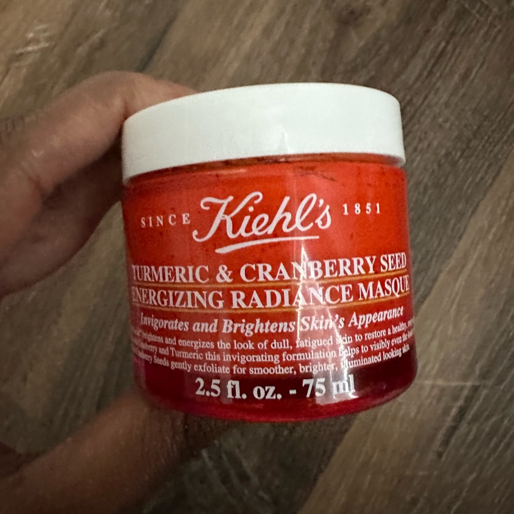 Kiehls turmeric and cranberry seed energizing radiance masque